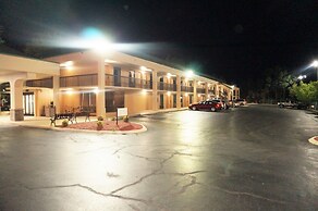 Howard Johnson by Wyndham Greensboro Near the Coliseum