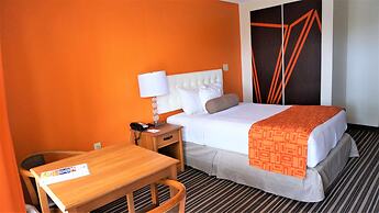 Howard Johnson by Wyndham Greensboro Near the Coliseum