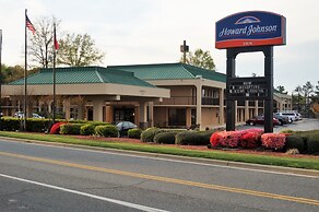 Howard Johnson by Wyndham Greensboro Near the Coliseum