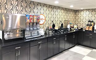 Howard Johnson by Wyndham Greensboro Near the Coliseum