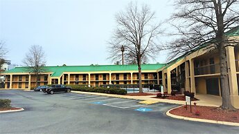 Howard Johnson by Wyndham Greensboro Near the Coliseum