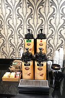 Howard Johnson by Wyndham Greensboro Near the Coliseum