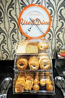 Howard Johnson by Wyndham Greensboro Near the Coliseum