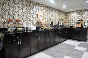 Howard Johnson by Wyndham Greensboro Near the Coliseum