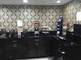 Howard Johnson by Wyndham Greensboro Near the Coliseum