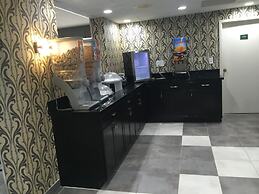 Howard Johnson by Wyndham Greensboro Near the Coliseum