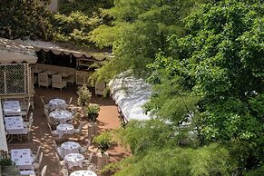 Renaissance Paris Nobel Tour Eiffel Hotel