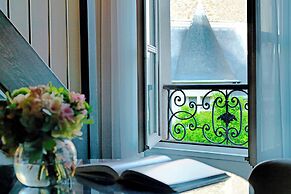 Renaissance Paris Nobel Tour Eiffel Hotel