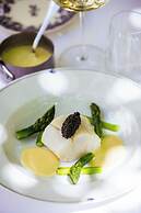 Renaissance Paris Nobel Tour Eiffel Hotel