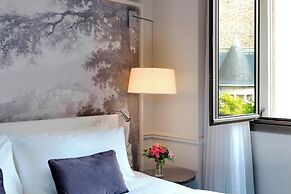 Renaissance Paris Nobel Tour Eiffel Hotel