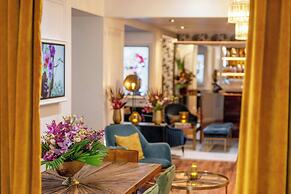 Renaissance Paris Nobel Tour Eiffel Hotel