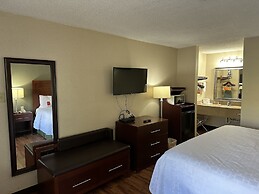 Econo Lodge Huntington - Barboursville University Area