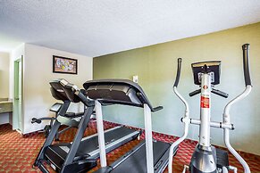 Econo Lodge Huntington - Barboursville University Area