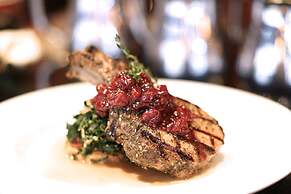 Mayflower Park Hotel