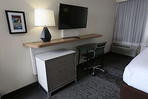 Holiday Inn Chicago North Shore by IHG