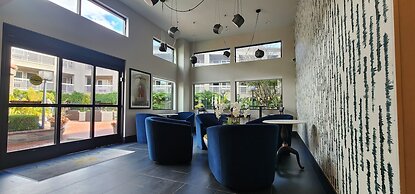 La Quinta Inn & Suites by Wyndham San Francisco Airport West