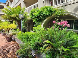 La Quinta Inn & Suites by Wyndham San Francisco Airport West