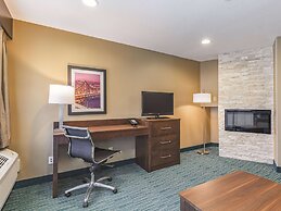 La Quinta Inn & Suites by Wyndham San Francisco Airport West