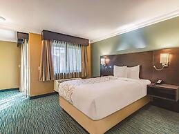La Quinta Inn & Suites by Wyndham San Francisco Airport West