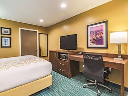 La Quinta Inn & Suites by Wyndham San Francisco Airport West