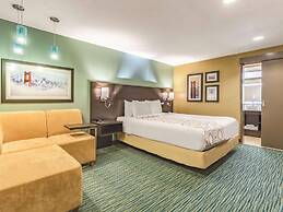 La Quinta Inn & Suites by Wyndham San Francisco Airport West