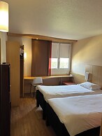 ibis Roanne