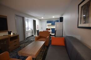 Baymont by Wyndham Pine Grove I-81