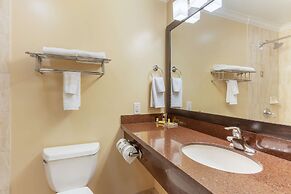 Best Western Plus Airport Plaza