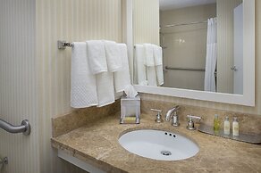 DoubleTree by Hilton Collinsville - St. Louis