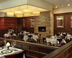 DoubleTree by Hilton Collinsville - St. Louis