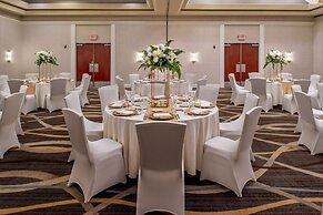 DoubleTree by Hilton Collinsville - St. Louis