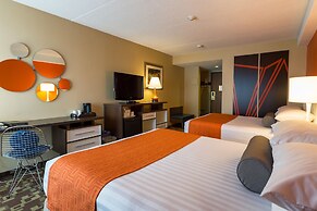 Howard Johnson Plaza by Wyndham by the Falls Niagara Falls