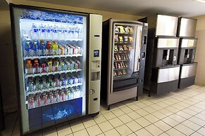 Howard Johnson Plaza by Wyndham by the Falls Niagara Falls