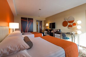 Howard Johnson Plaza by Wyndham by the Falls Niagara Falls