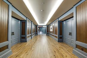 The Campbell House Lexington, Curio Collection by Hilton