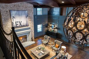 The Campbell House Lexington, Curio Collection by Hilton