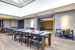 The Campbell House Lexington, Curio Collection by Hilton