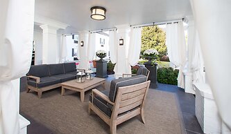 The Campbell House Lexington, Curio Collection by Hilton