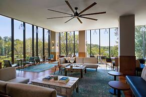 Merriweather Lakehouse, Autograph Collection