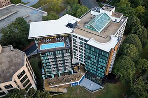 Merriweather Lakehouse, Autograph Collection