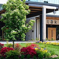 Merriweather Lakehouse, Autograph Collection