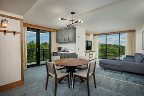 Merriweather Lakehouse, Autograph Collection