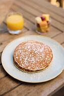 Merriweather Lakehouse, Autograph Collection