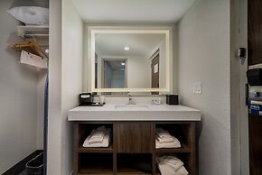 Comfort Inn & Suites Wyomissing/Reading