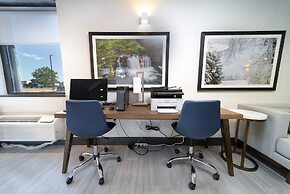 Comfort Inn & Suites Wyomissing/Reading