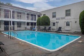 Motel 6 Dallas, TX – Downtown