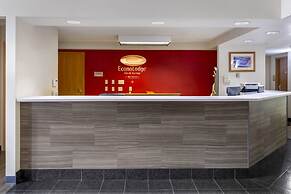 Econo Lodge Inn & Suites