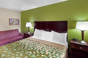 Econo Lodge Inn & Suites