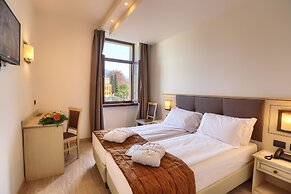 Hotel Europa Sky Pool & Panorama