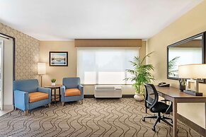 Best Western Plus Heritage Inn
